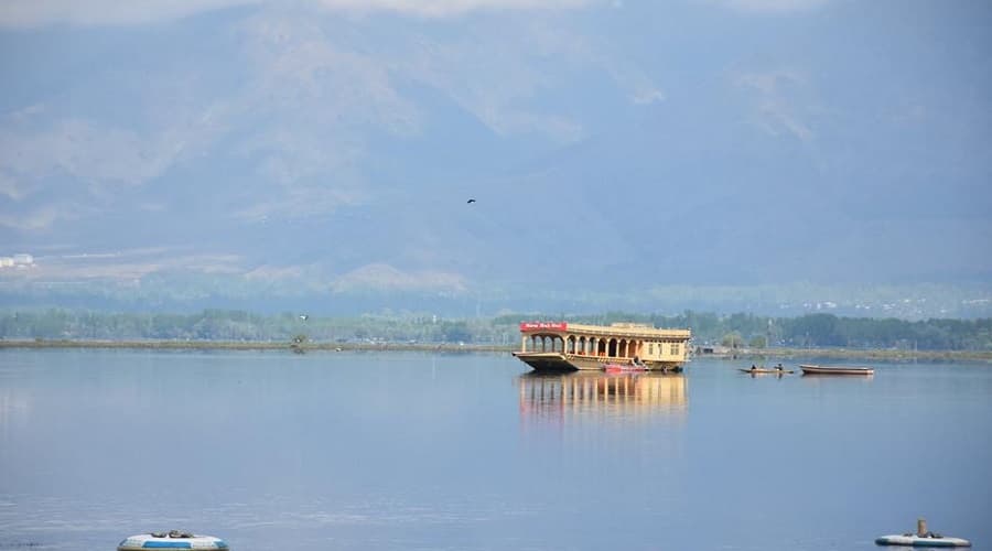 Dal Lake Boat Ride,Srinagar