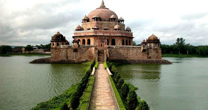 Tomb of Sher Shah Suri, Sasaram