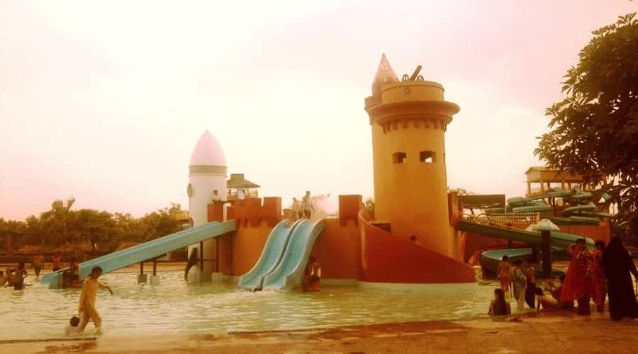 Dolphin Water Park