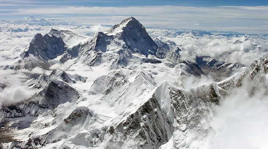 Magnificent Mount Makalu