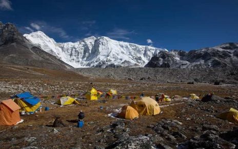 Nangpai Gosum Glacier