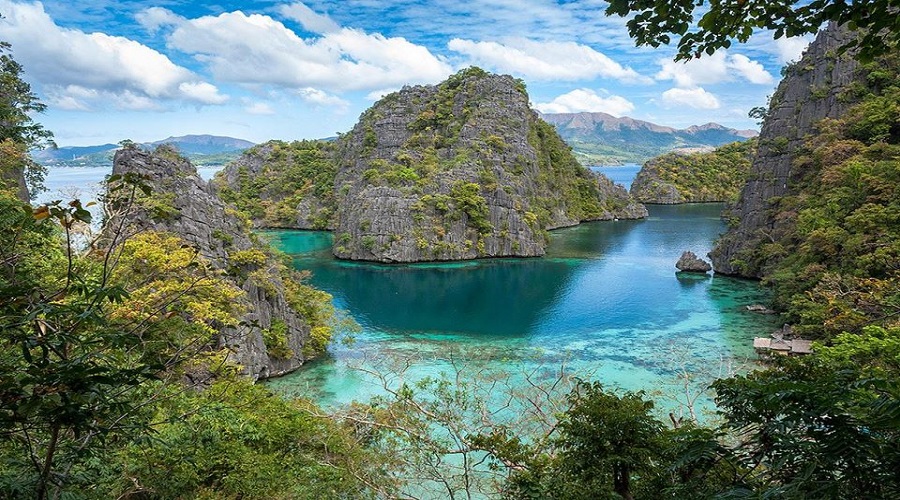 Kayangan Lake