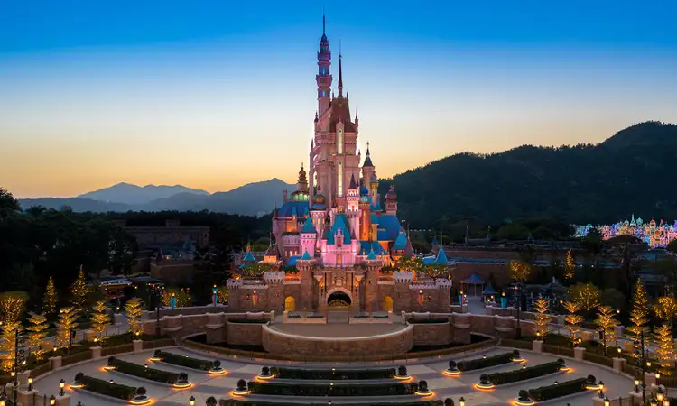 Hong Kong, Macau with Disneyland Tour