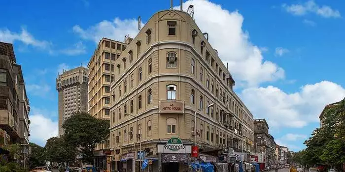 Colaba Causeway