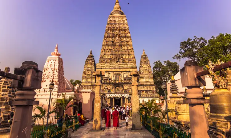 Buddhist Golden Triangle Travel Package